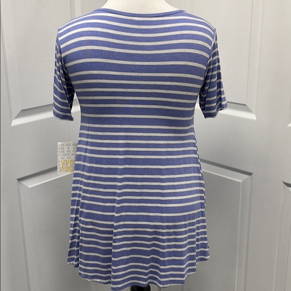 LuLaRoe New XXS Blue & White Striped Perfect T-Shirt NWT - Picture 4 of 8